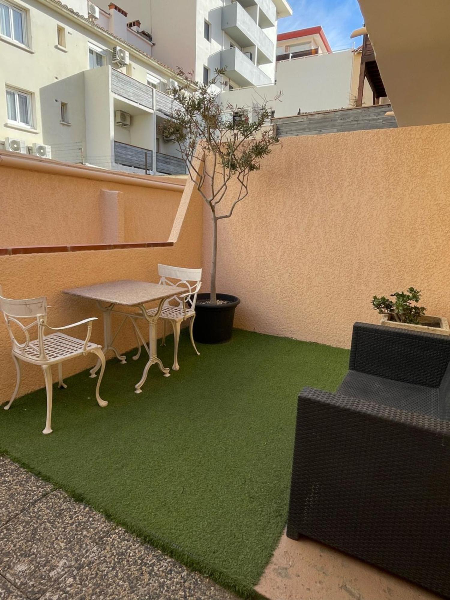 Hotel Saint Georges, Face A La Mer Canet-en-Roussillon Ngoại thất bức ảnh