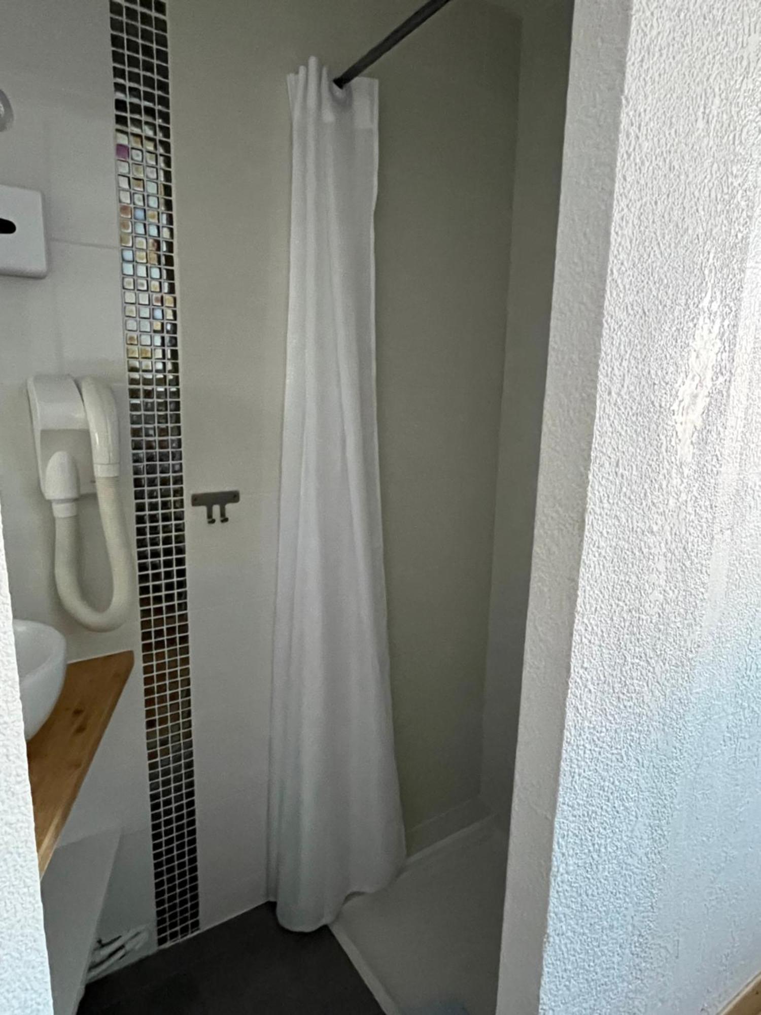 Hotel Saint Georges, Face A La Mer Canet-en-Roussillon Ngoại thất bức ảnh