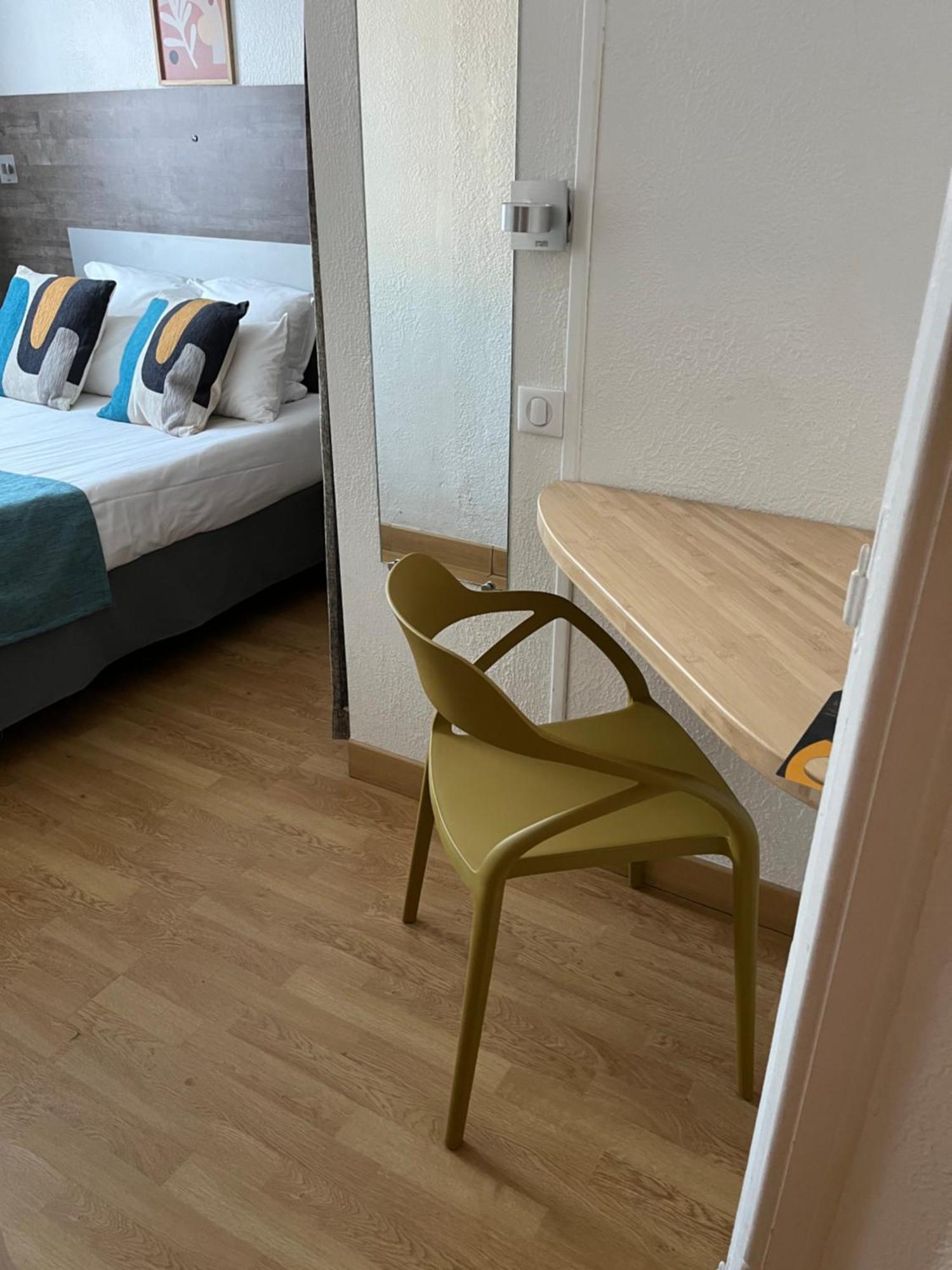 Hotel Saint Georges, Face A La Mer Canet-en-Roussillon Ngoại thất bức ảnh