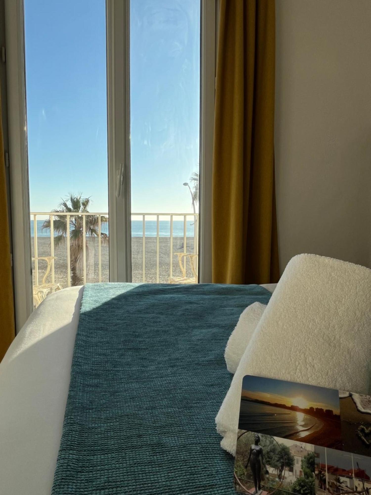 Hotel Saint Georges, Face A La Mer Canet-en-Roussillon Ngoại thất bức ảnh