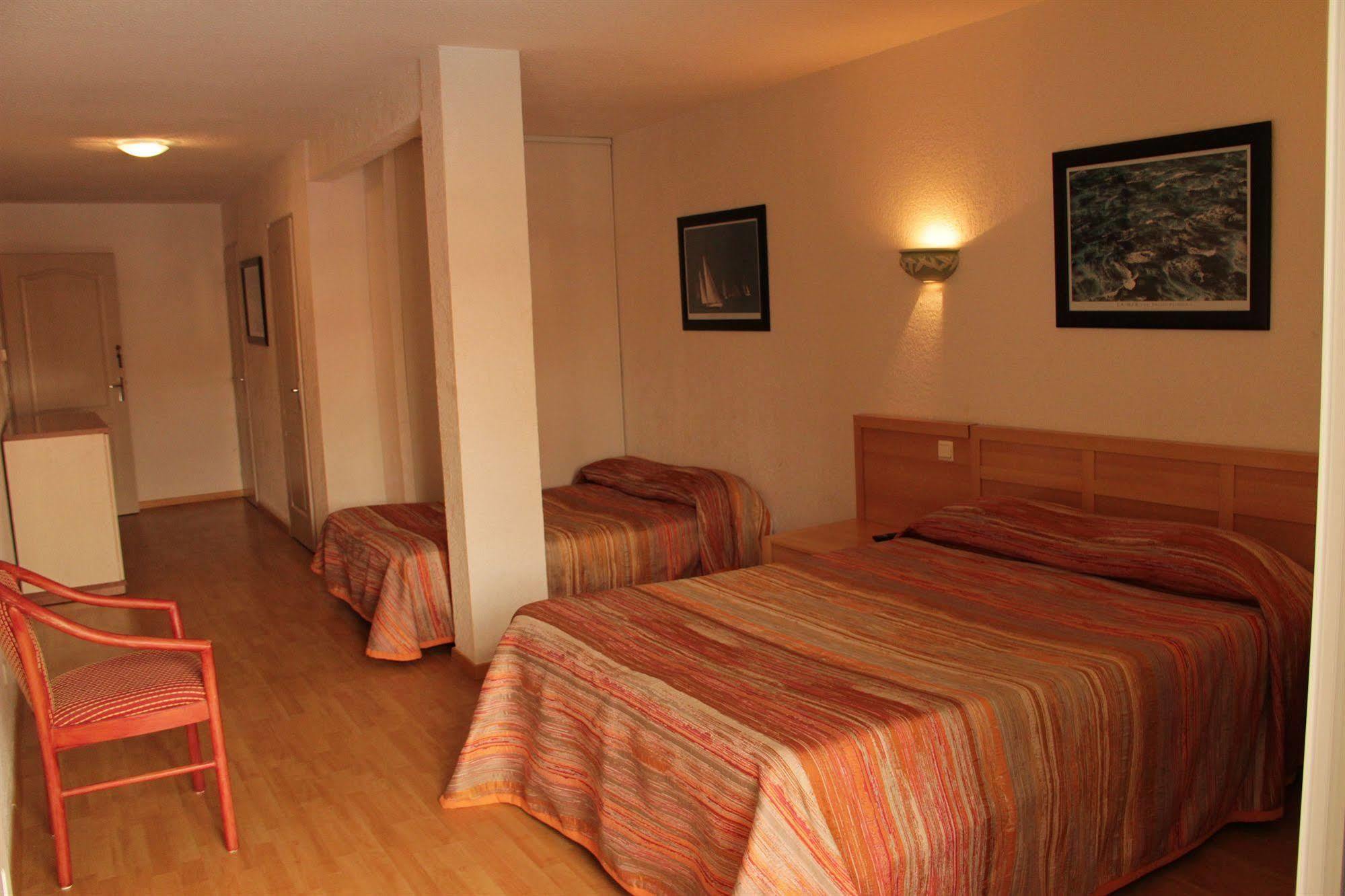 Hotel Saint Georges, Face A La Mer Canet-en-Roussillon Ngoại thất bức ảnh